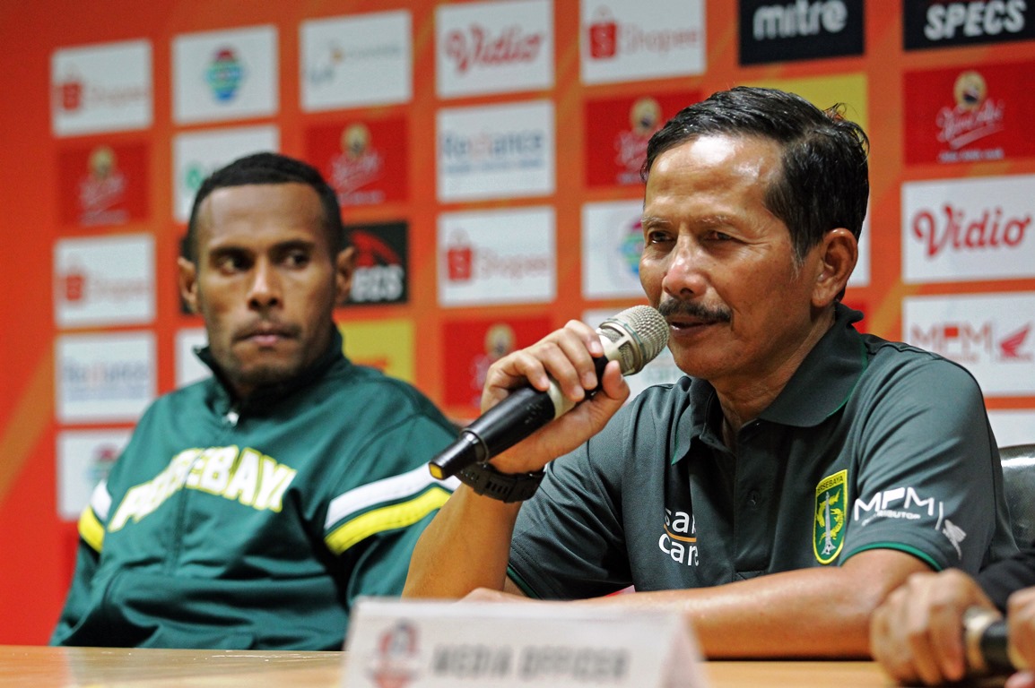 Duet Stopper Persebaya Absen Lawan Madura United, Djanur Beri Respons