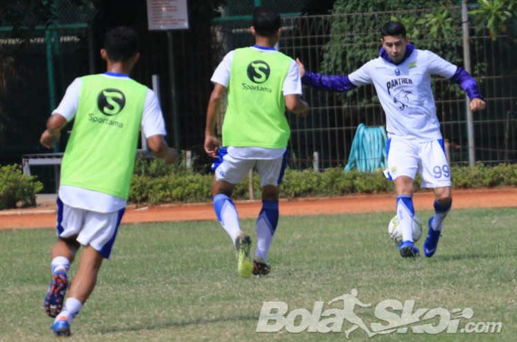 Persib Bikin Sriwijaya FC Gigit Jari soal Esteban Vizcarra