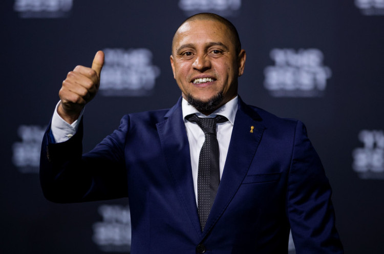 CEO Bali United Benarkan Roberto Carlos Melamar Jadi Pelatih