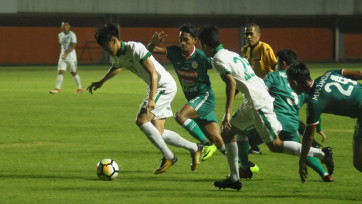 Galeri Foto: Timnas U-19 Takluk dari PSS Sleman