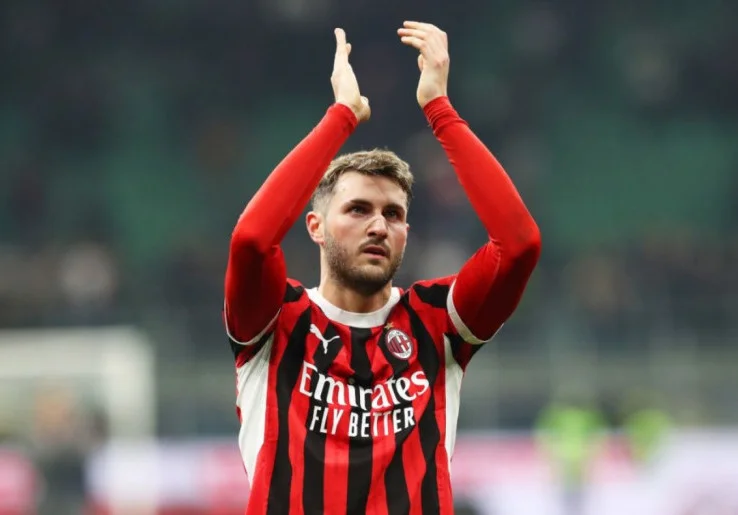 Diminati Klub Premier League, Santiago Gimenez Tidak Akan Tinggalkan AC Milan