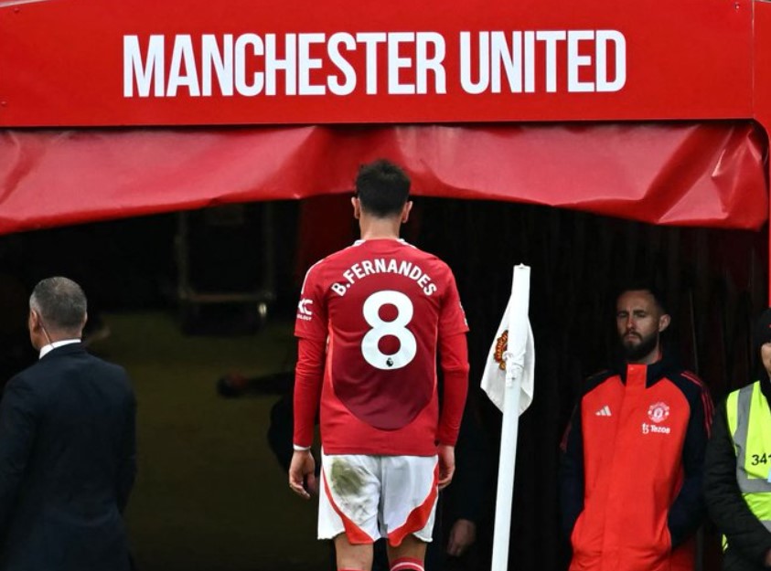 Dapat Kartu Merah, Bruno Fernandes Minta Maaf