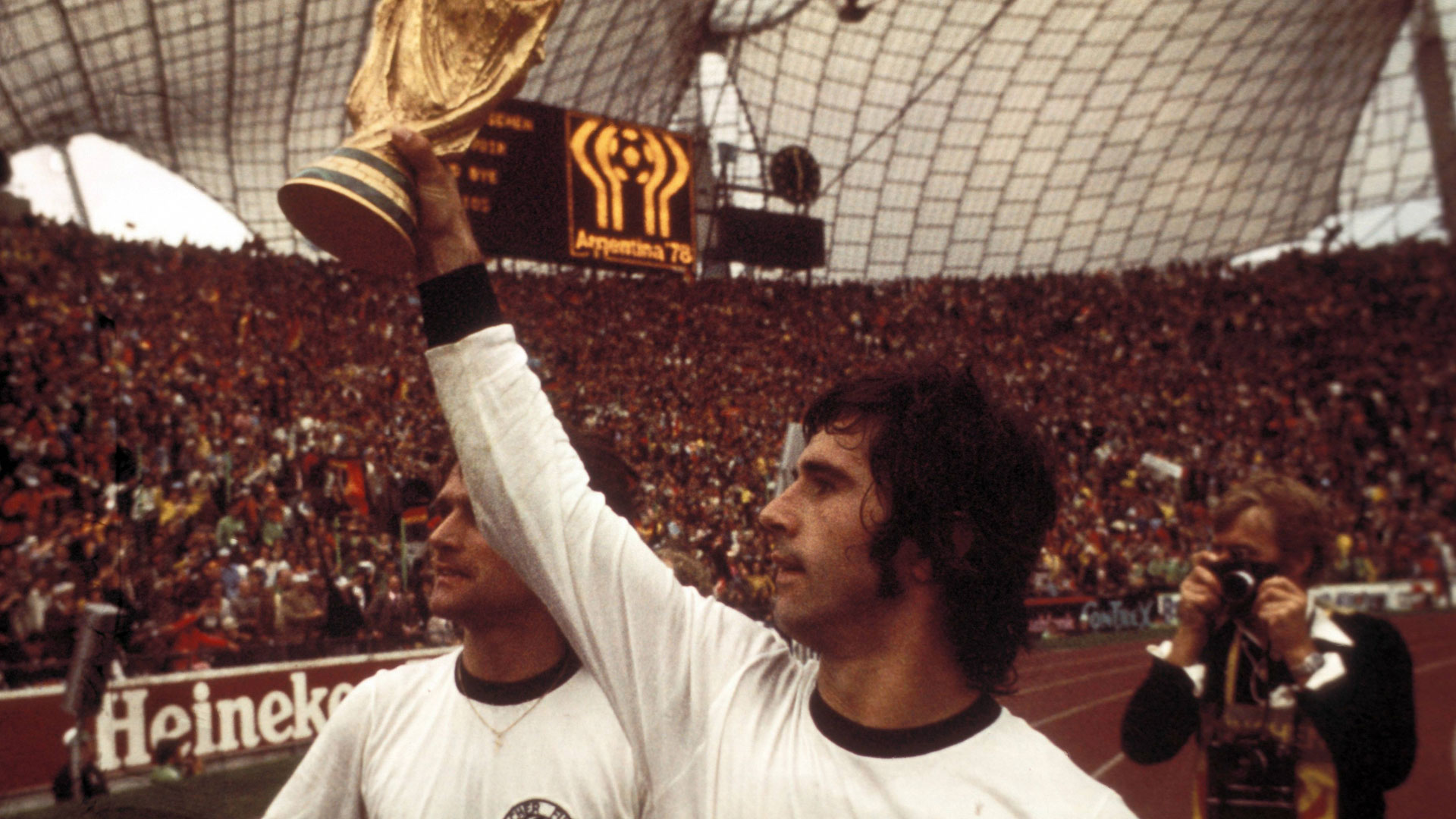 Momen-momen Bersejarah dalam Karier Der Bomber, Gerd Muller