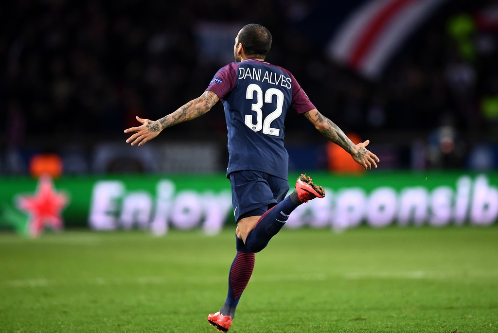 Tidak Butuh Belas Kasihan, Alves Akui Bahagia dengan Perjalanannya bersama Timnas Brasil