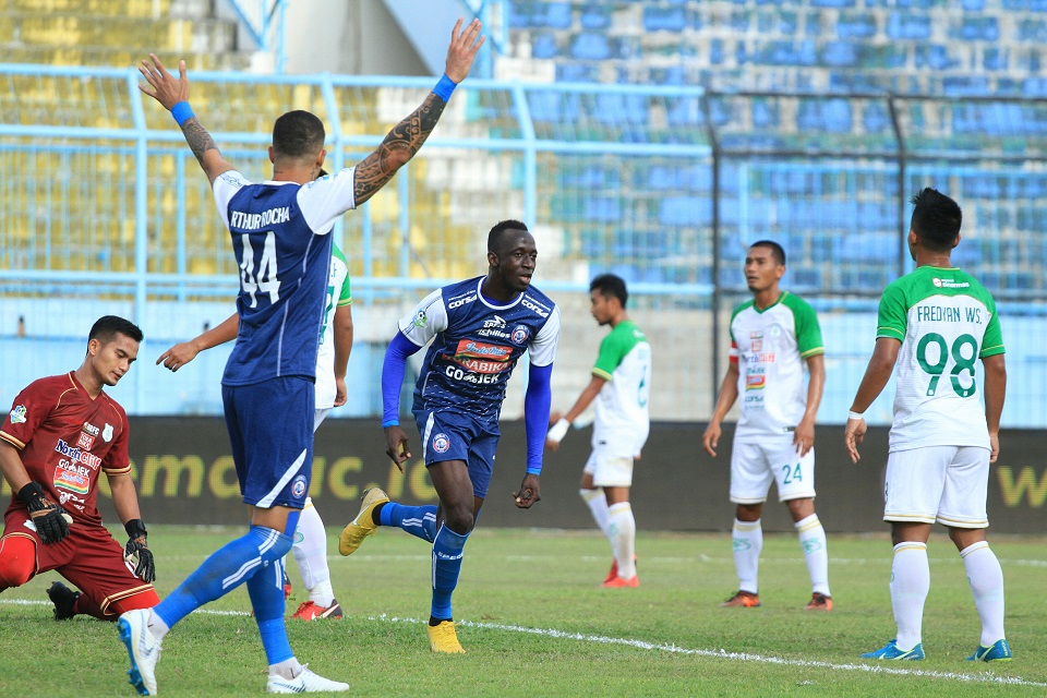 Peter Butler Sebut Pemain PSMS seperti Divisi Tiga saat Hadapi Arema FC