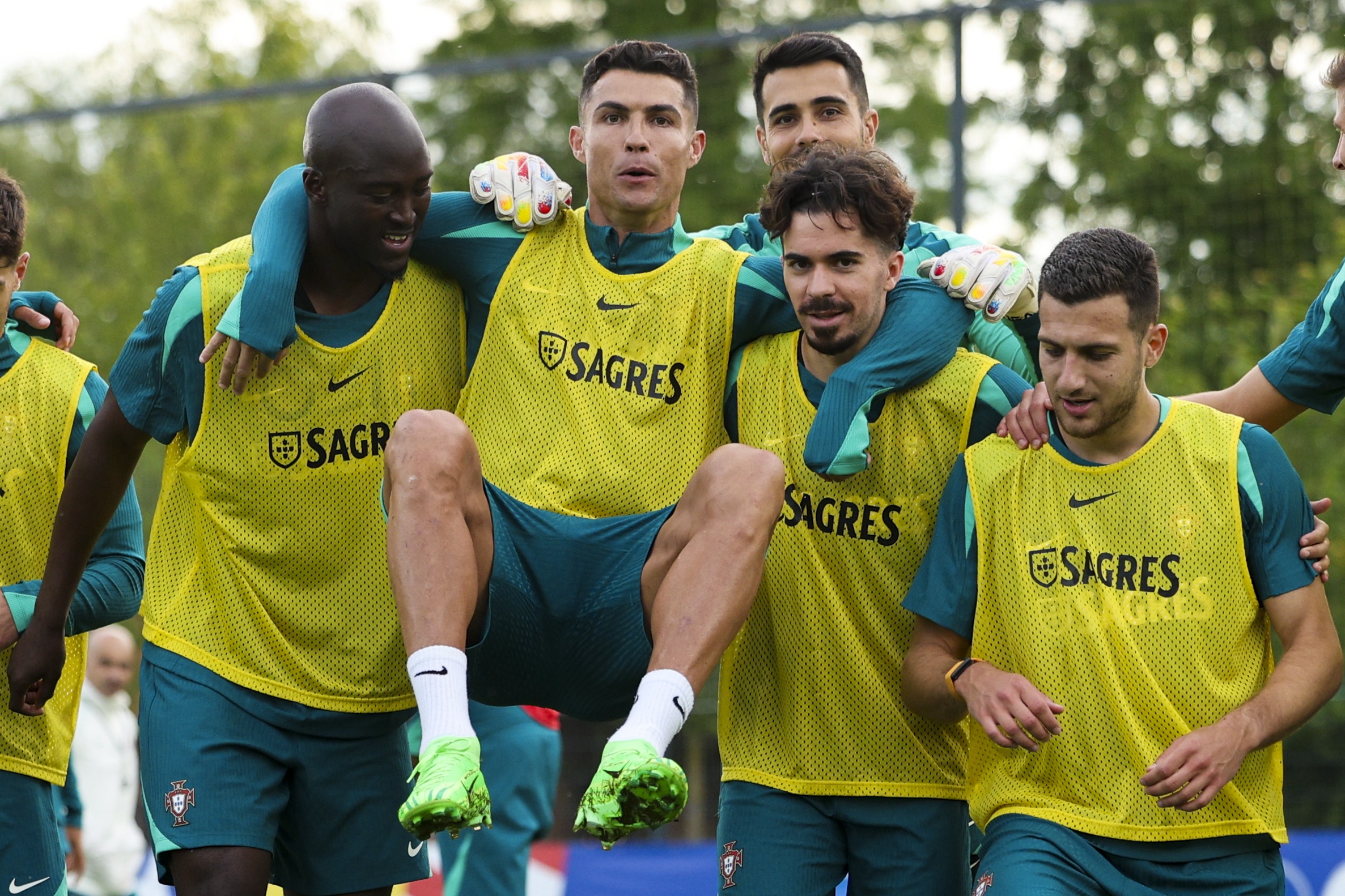 Portugal Vs Ceko: Senjata Seleccao Das Quinas Bukan Hanya Cristiano Ronaldo