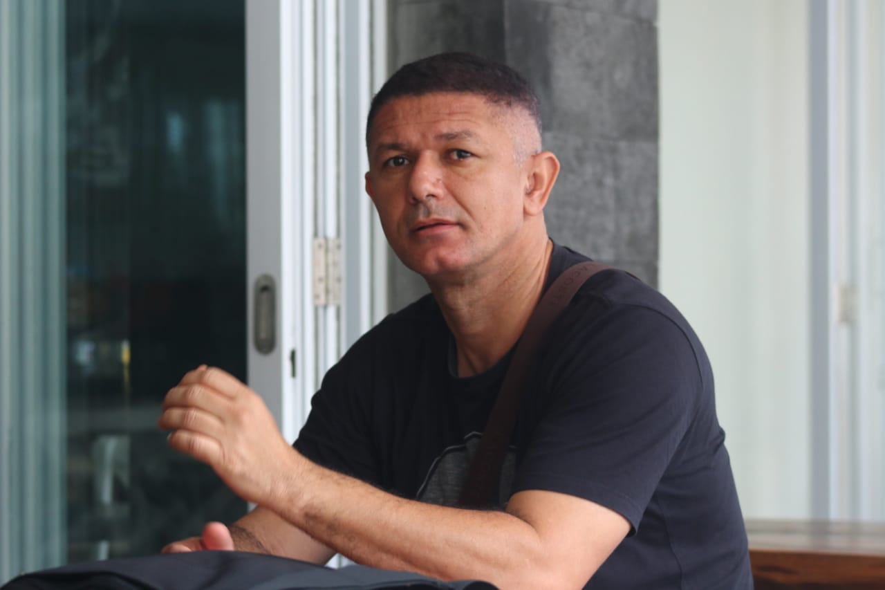 Dijebol Pemain Mungil, Pelatih Madura United Cuma Tertawa