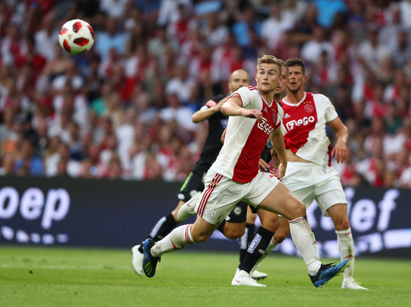 Barcelona Segera Segel Matthijs de Ligt