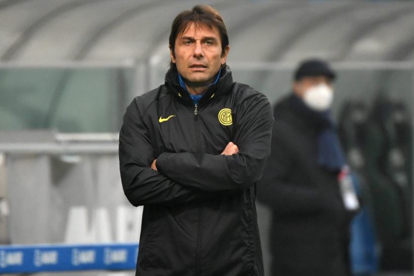 Ejekan Presiden Juventus yang Berujung Acungan Jari Tengah dari Conte