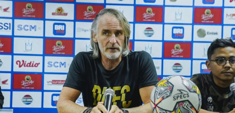 Dewa United FC Waspada Set Piece Bali United