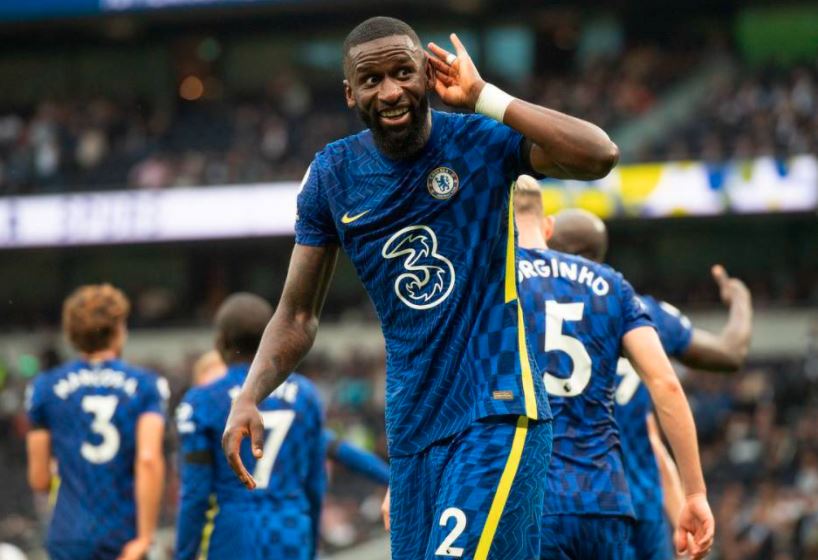 Bayern Munchen Mulai Goda Bek Chelsea