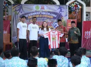 Melalui Program Goes to School, Deltras FC Buka Jalan Pembinaan Talenta Muda Sidoarjo