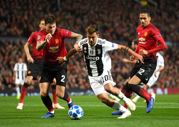 Menerka Teman Duet Harry Maguire di Lini Belakang Manchester United