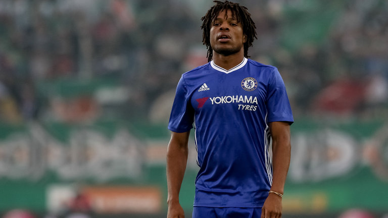 Loic Remy Kembali Pulang Ke Chelsea Karena Cedera