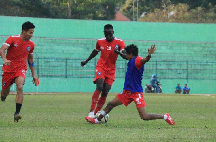 Uji Coba Jadi Siasat Arema FC Mengejar Persamaan Level Fisik Pemainnya