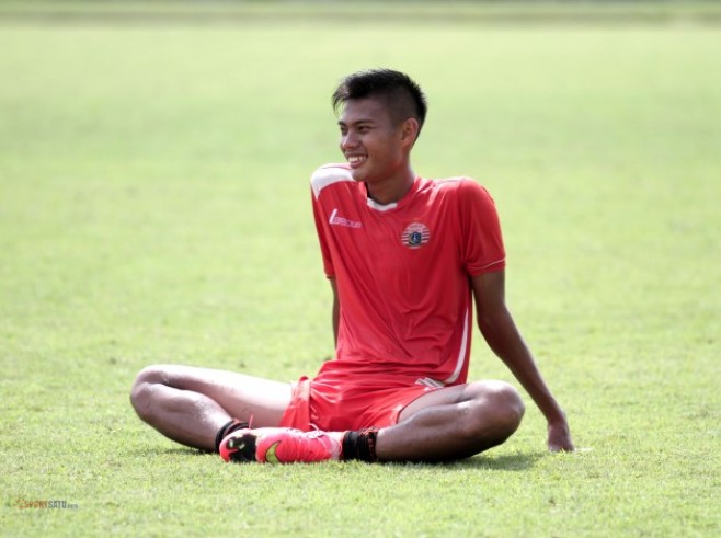 Bek Persija Jadi Pemain Incaran Ketiga Arema