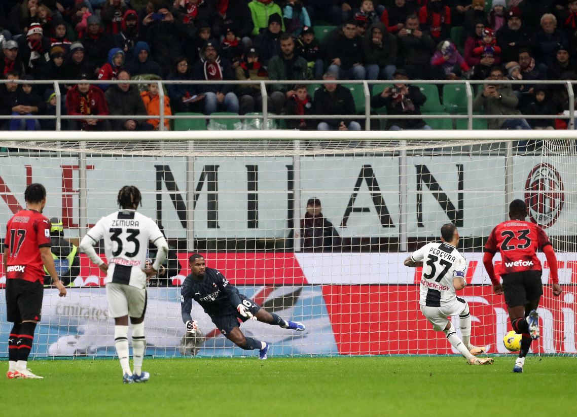 Hasil Pertandingan: Nasib Berbeda Duo Milan, Barcelona Menang Dramatis