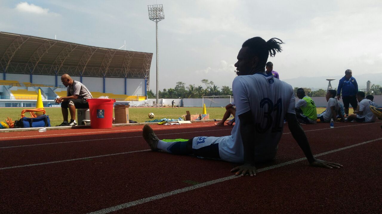 Persib Bandung Kedatangan Dua Pemain Seleksi