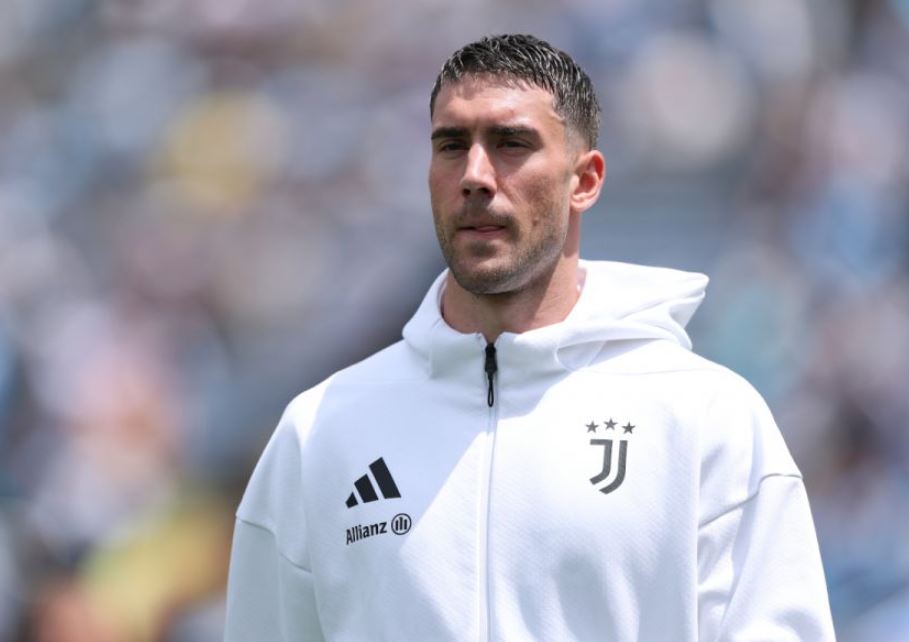 Dusan Vlahovic Ingin Pindah ke AC Milan, Il Rossoneri Mulai Negosiasi dengan Juventus