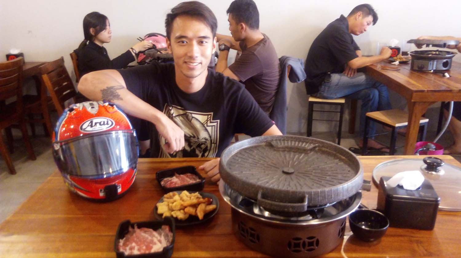 Imanuel Putra Pratna: Setop Balapan, Coba Bisnis Kuliner - bolaskor.com