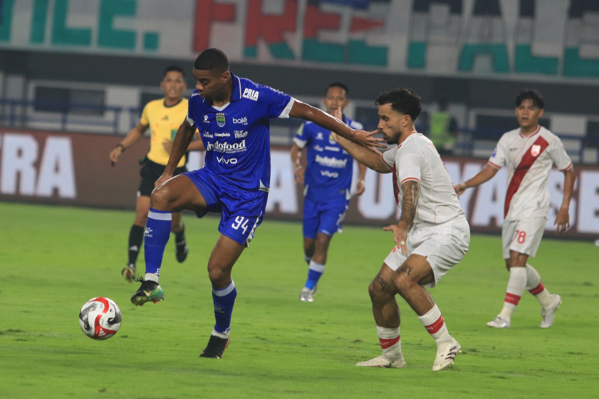 Persib Bandung Tumbangkan Persis Solo 2-0, Bojan Hodak Tetap Murka kepada Wasit