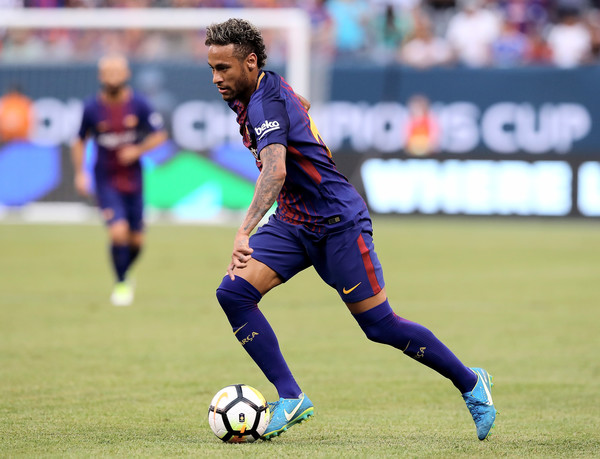 Neymar Kepergok Jalan Berdua Dengan Demi Lovato