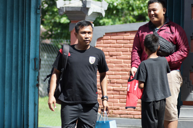 Pelatih Bali United Minta Wasit Lebih Tegas