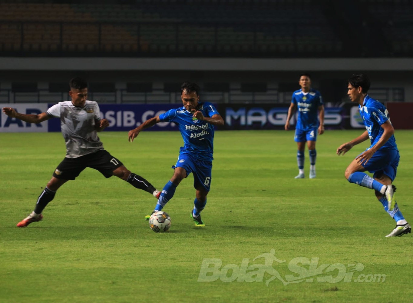 Persib Kalahkan Dewa United Dalam Laga Uji Coba, Luis Milla Beri Tanggapan