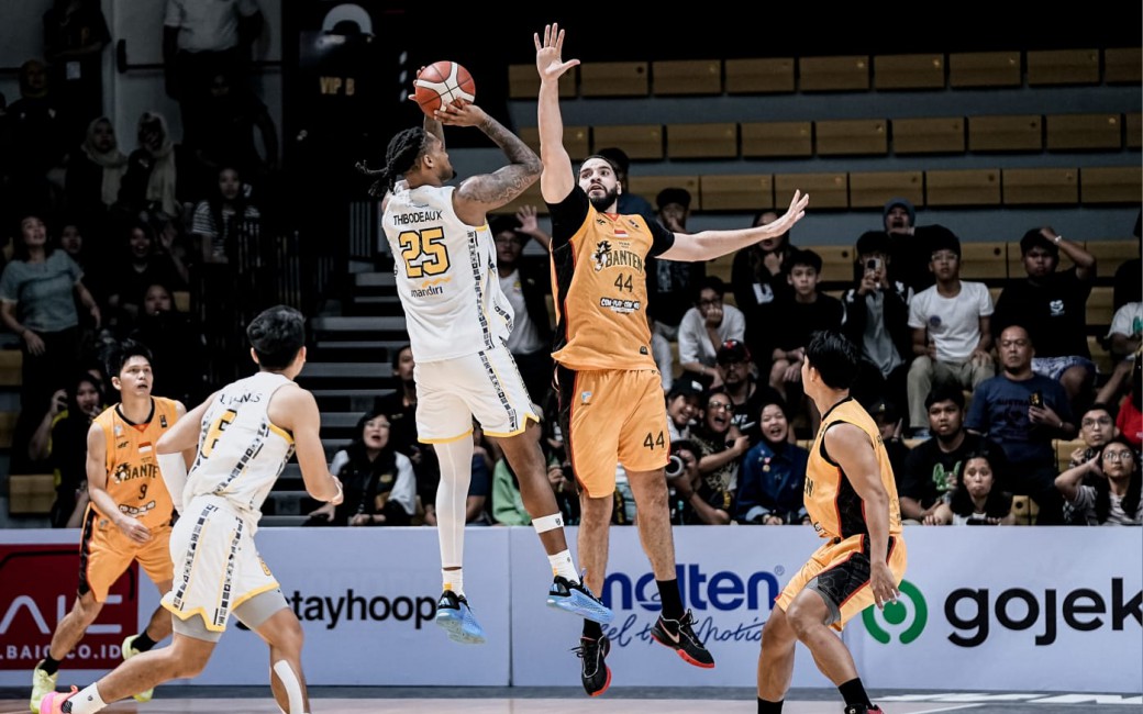 Hasil IBL 2025 Pekan Ke-17: Dewa United Banten Patahkan Rekor Kemenangan Beruntun Kesatria Bengawan Solo