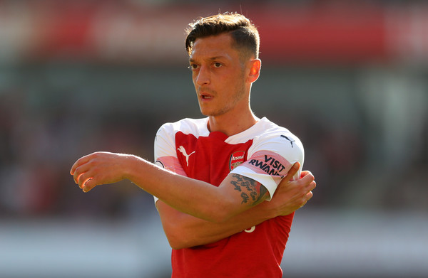 Wenger Nilai Arsenal Butuh 100 Juta Euro untuk Mendapatkan Pengganti Ozil