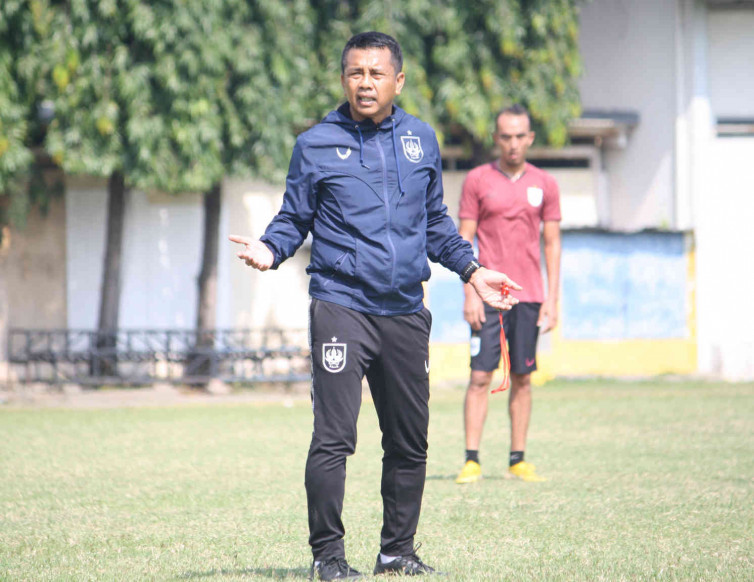 Penjelasan Manajemen PSIS Semarang soal Pemecatan Jafri Sastra dari Jabatan Pelatih