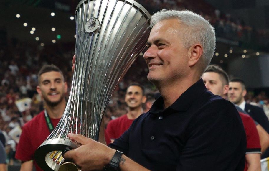 Punya Rekor Bagus di Eropa, PSG Pertimbangkan Rekrut Jose Mourinho