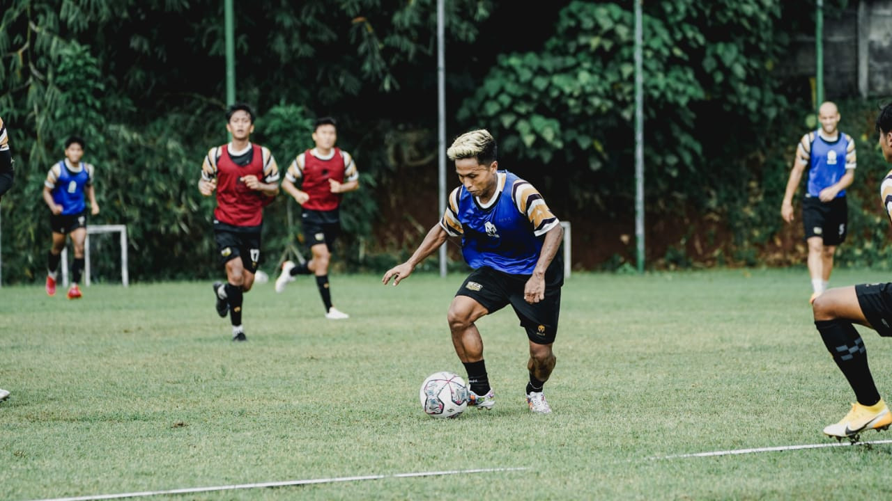 Fahmi Al Ayyubi Siap Bantu Dewa United FC Bersaing di Papan Atas Liga 1
