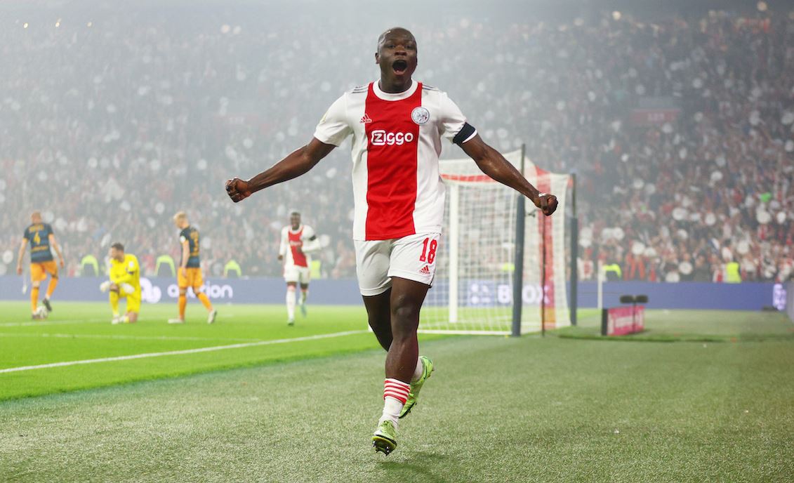 Striker Ajax Amsterdam Ungkap Alasan Tolak Manchester United