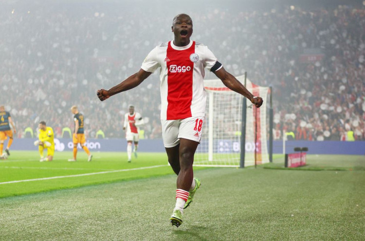 Striker Ajax Amsterdam Ungkap Alasan Tolak Manchester United