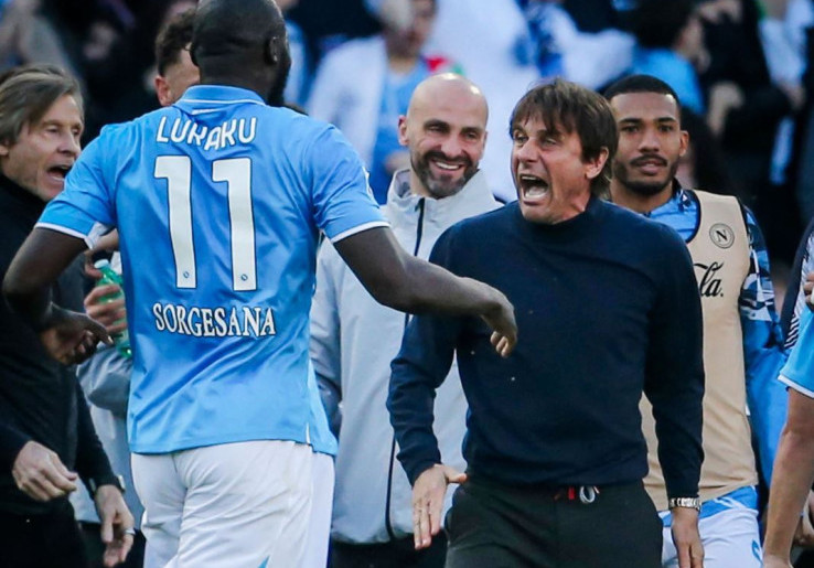 Hasil Serie A: Kalahkan Cagliari, Napoli Rebut Scudetto dari Tangan Inter Milan