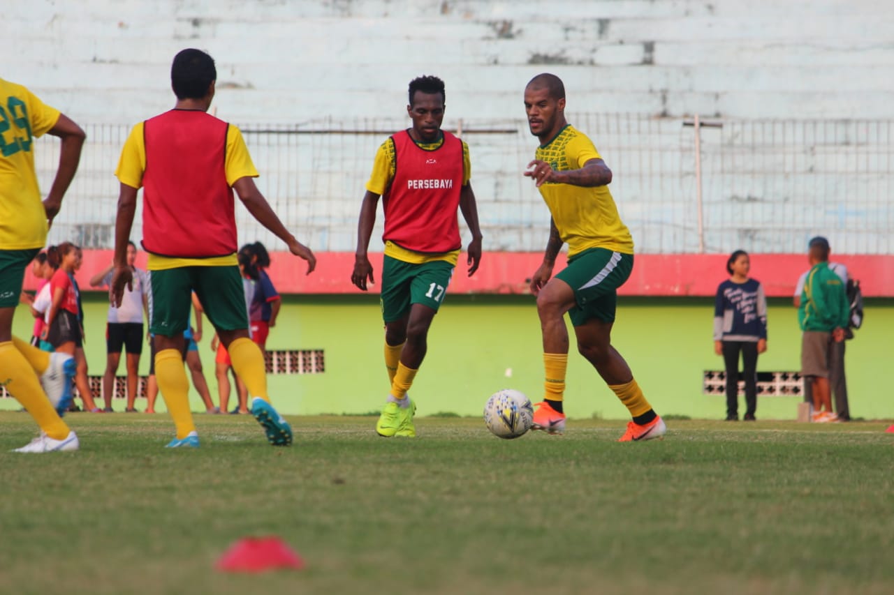 David da Silva akan Debut saat Persebaya Vs Bhayangkara FC, Aryn Williams Tunggu ITC