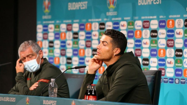 Saham Coca-Cola Anjlok karena Aksi Cristiano Ronaldo, Rugi Rp57 Triliun