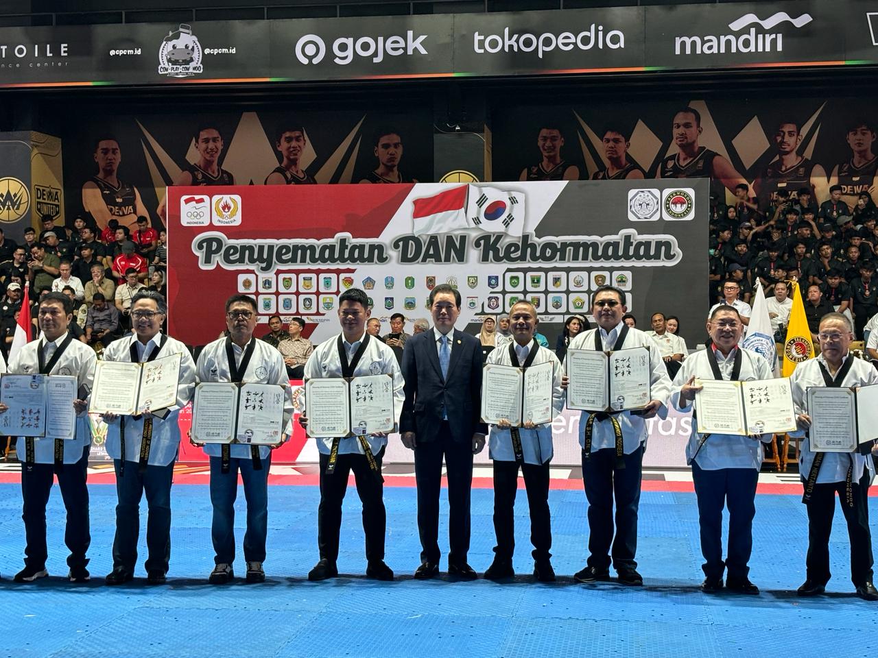 Founder JHL Group sampai Ketua NOC Indonesia Dianugerahi Sabuk DAN Kehormatan Kukkiwon