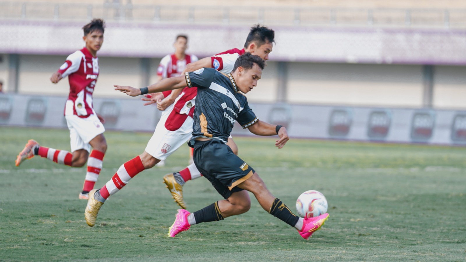 Dewa United FC Vs Persis Tetap Menghibur meski Tanpa Gol