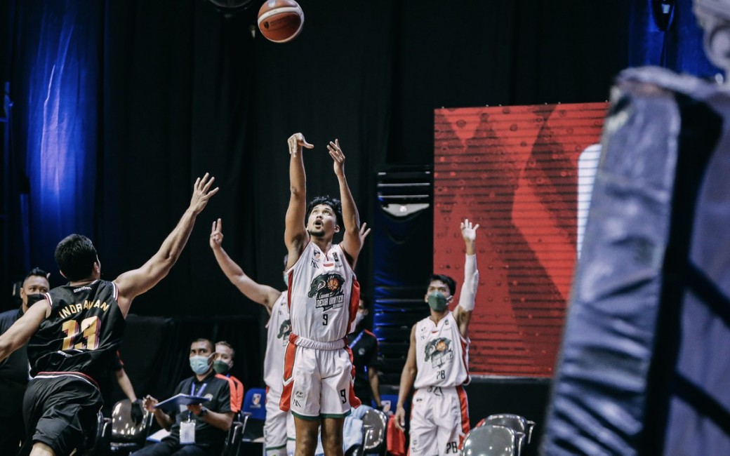 Louvre Dewa United Surabaya Kembali ke Jalur Kemenangan