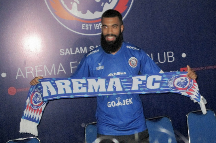 Arema FC Jelaskan Alasan Rekrut Sylvano Comvalius dengan Durasi Kontrak Dua Tahun