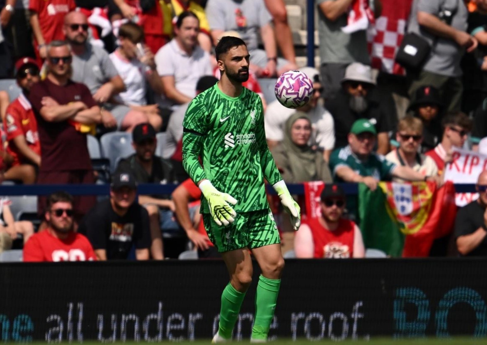 Giorgi Mamardashvili Akan Serap Ilmu dari Alisson Becker