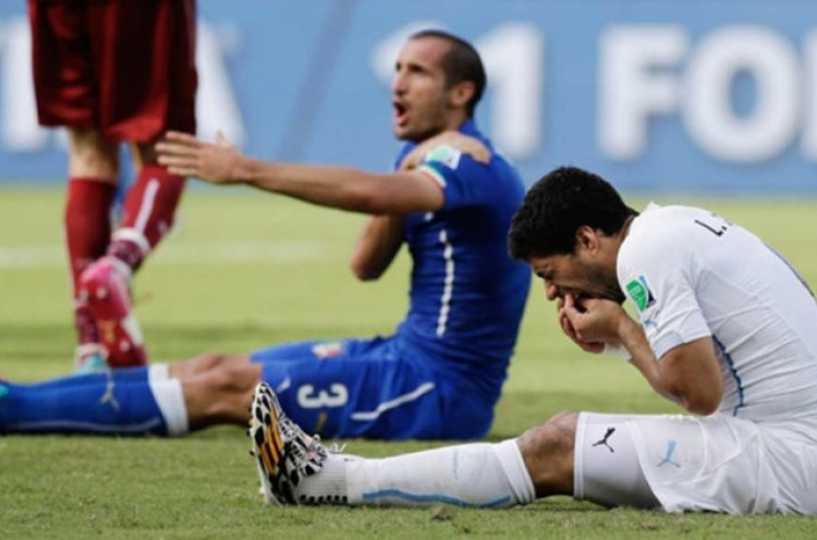 Pandangan Berbeda Chiellini Terkait Gigitan Luis Suarez di Piala Dunia 2014
