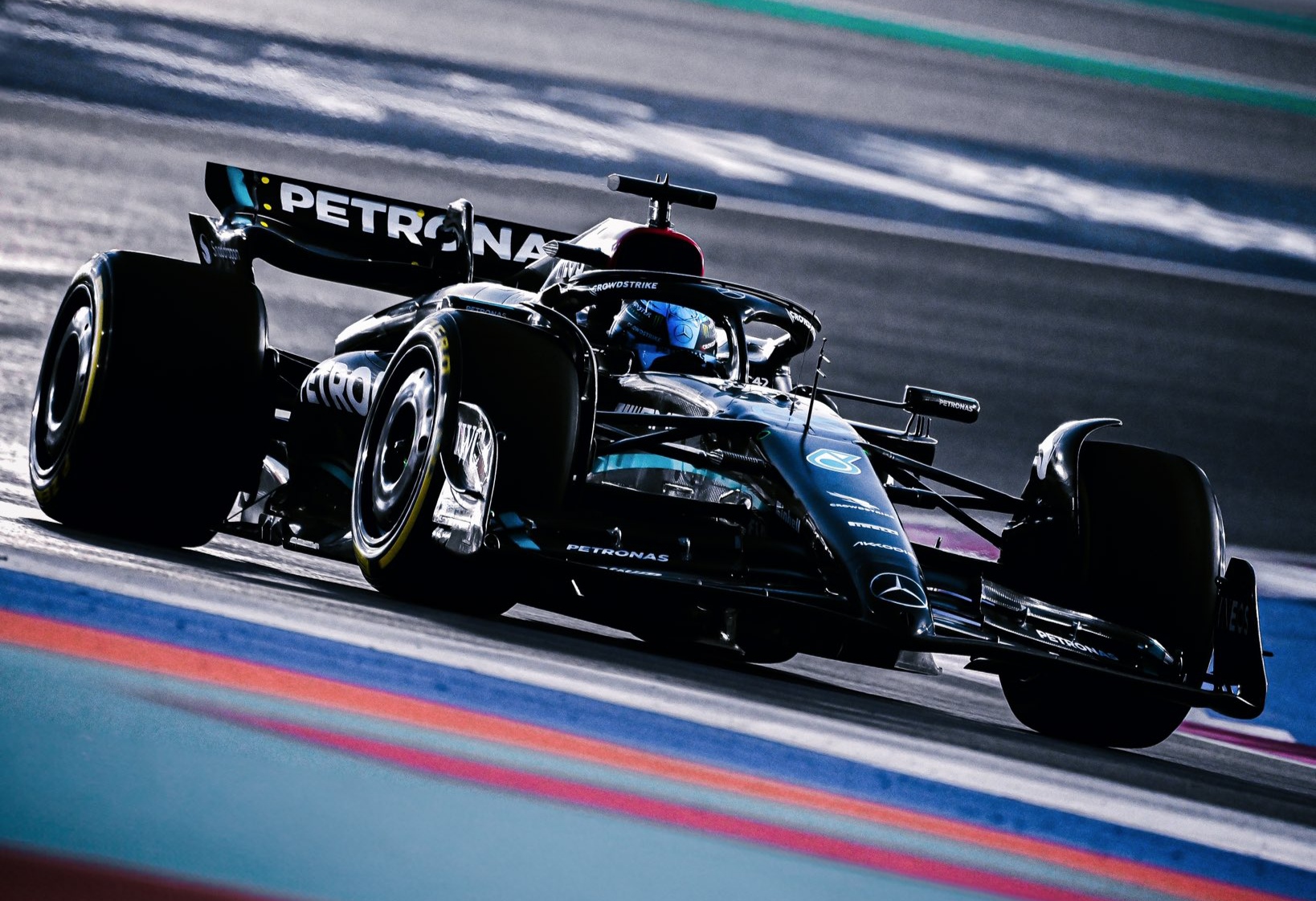 Mercedes Pastikan Hubungan Hamilton-Russell Baik-baik Saja