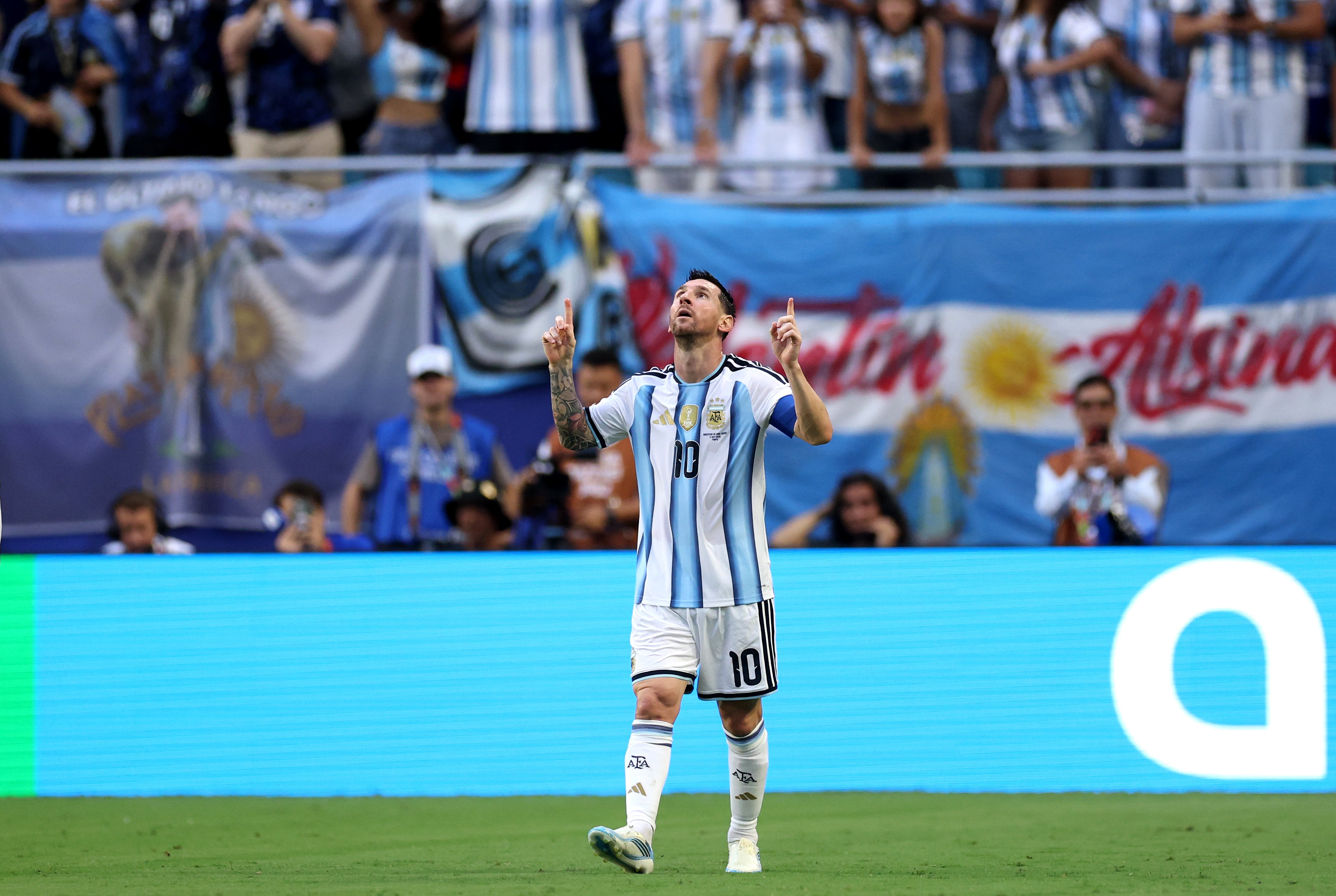 Lionel Messi Angkat Jempol untuk Cape Verde