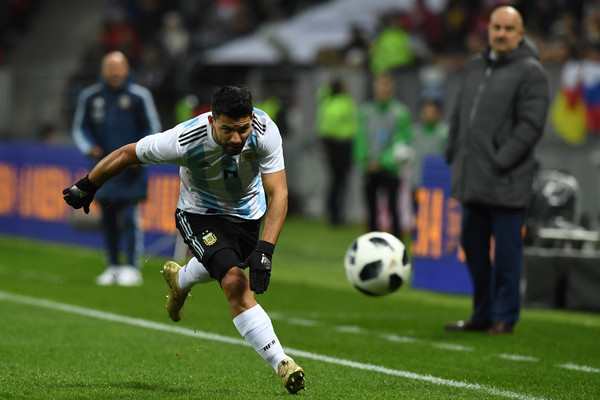 Tak Sadarkan Diri, Aguero Dilarikan ke Rumah Sakit