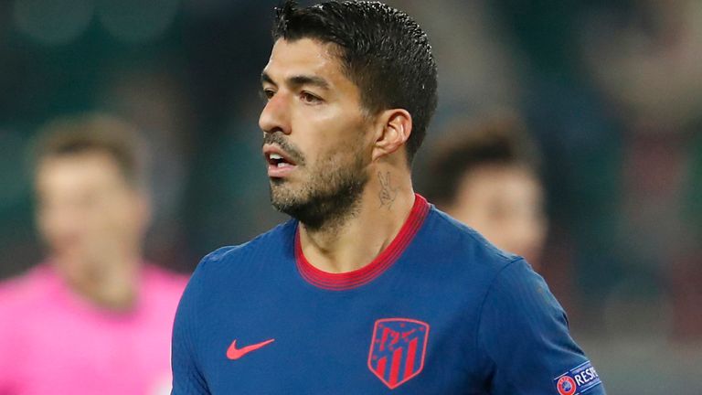 Juventus Kian Tersudut dalam Kasus Paspor Luis Suarez