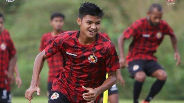 Pemain Muda Semen Padang Bicara Persaingan di Lini Tengah Timnas