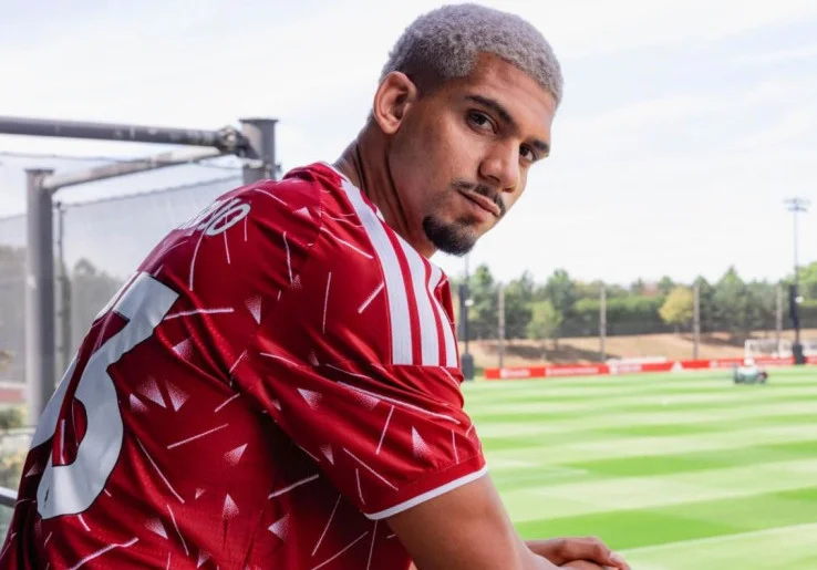 Simbiosis Mutualisme, Transfer Ronald Araujo dari Barcelona ke Liverpool